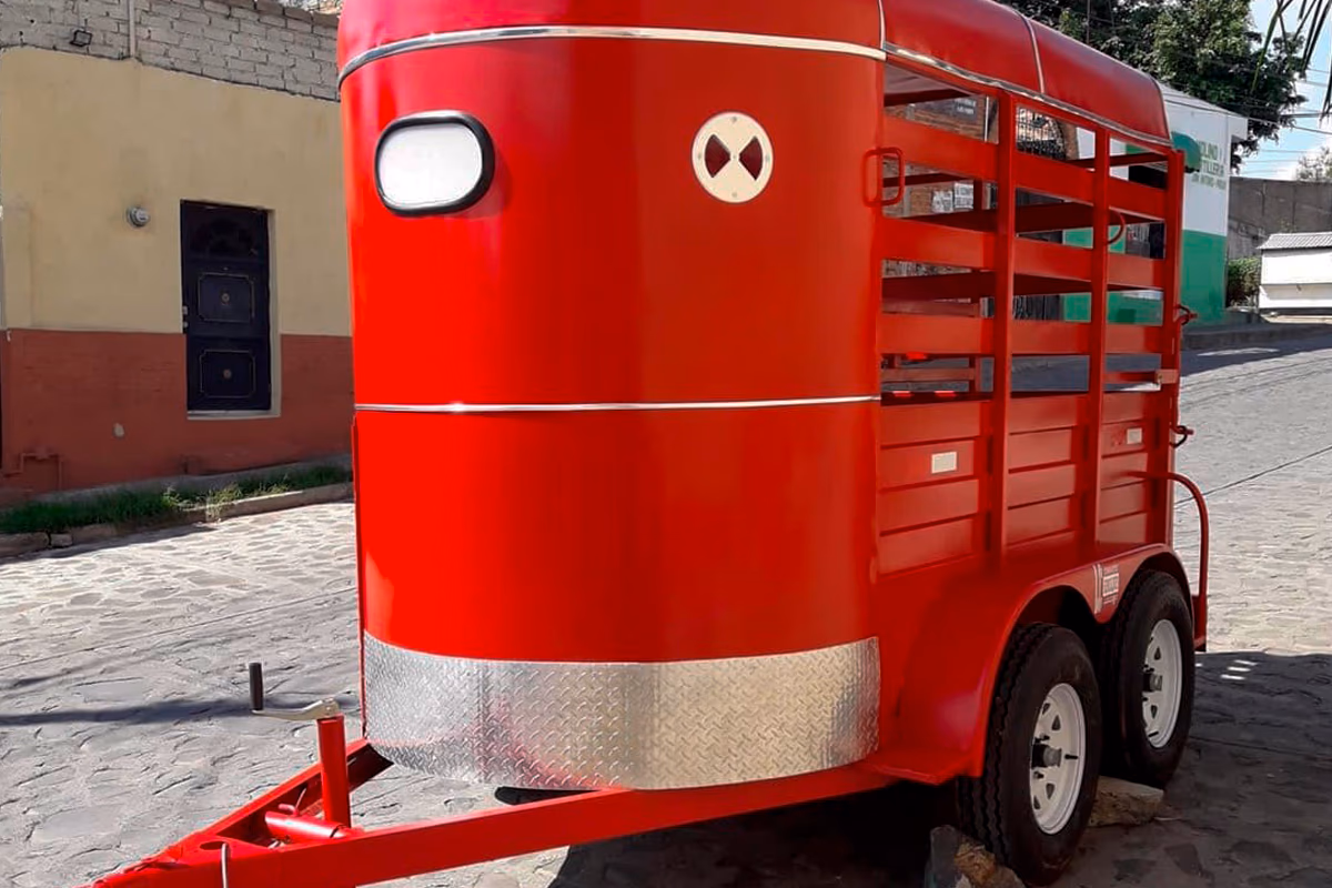 Remolque porta Caballos